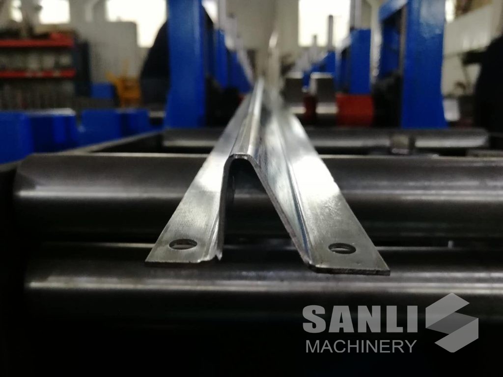 Rack Rivet Beam Forming Machine