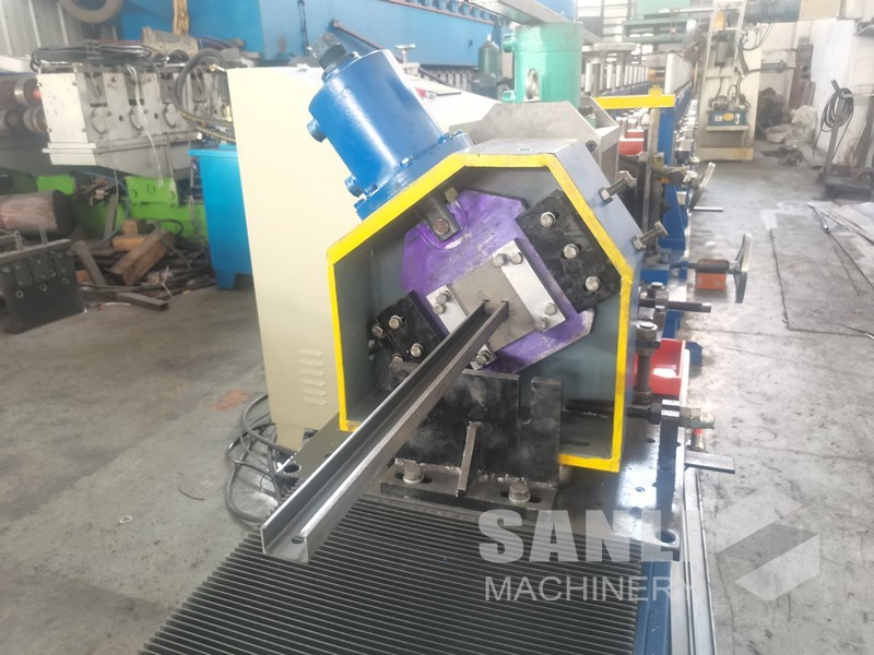 rack bracing forming machine
