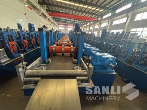 Heavy Duty Warehouse Rack Upright Roll Forming Machine in Production for China Local Customer